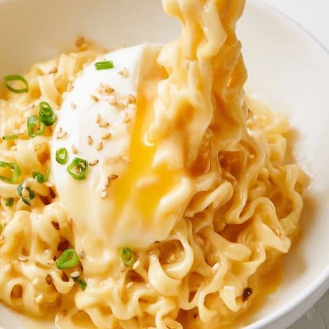 Instant Käse Ramen Bowl